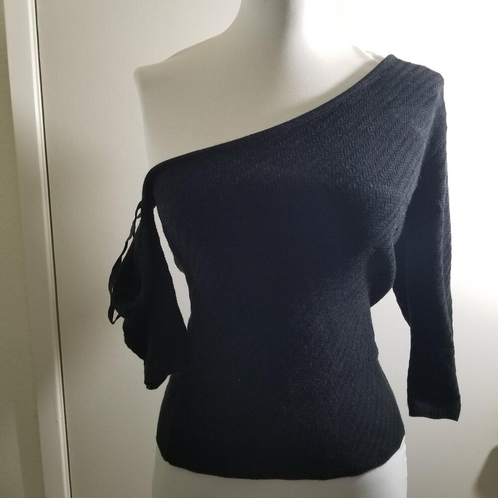 XOXO brand one shoulder top, size M in black